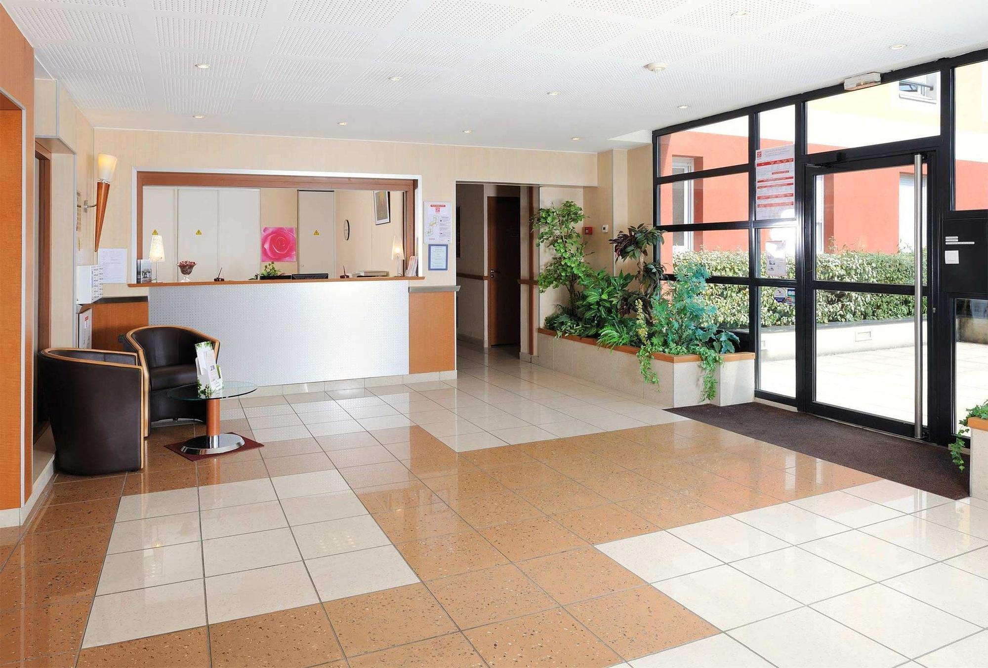 Séjours&Affaires Genève Saint Genis Extérieur photo